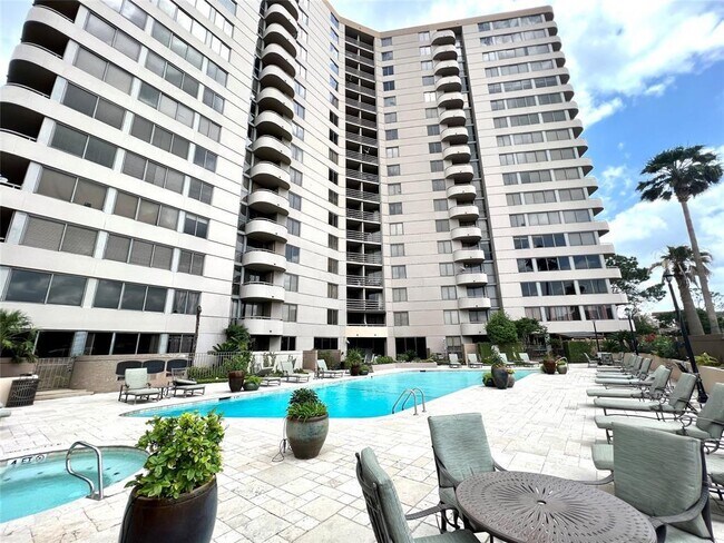 Foto del edificio - 3525 Sage Rd