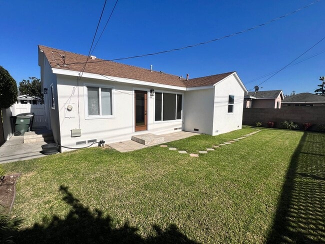 Foto del edificio - Beautifully Maintained 3 bedroom home