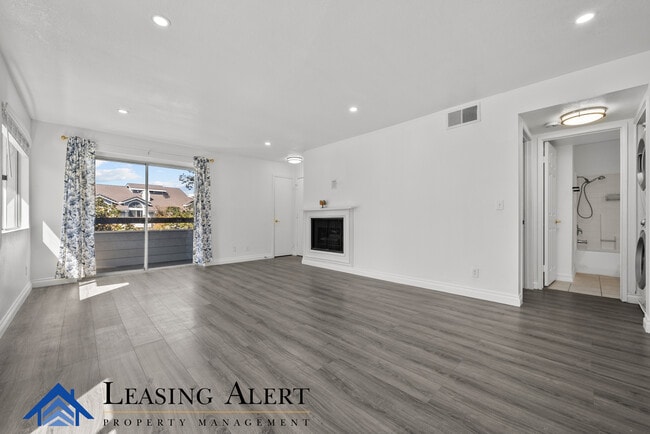 Building Photo - 26972 Flo Ln