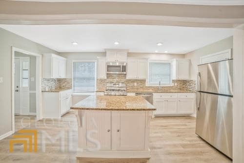 Building Photo - 468 Summerville Dr NW