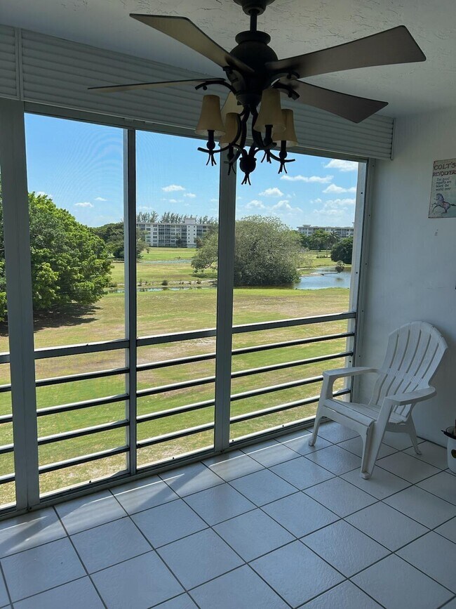 Foto del edificio - 2691 S Course Dr