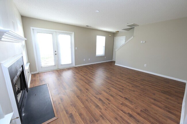 Foto del edificio - 3 Bedroom Home/2 Car Garage  *NW Raleigh L...