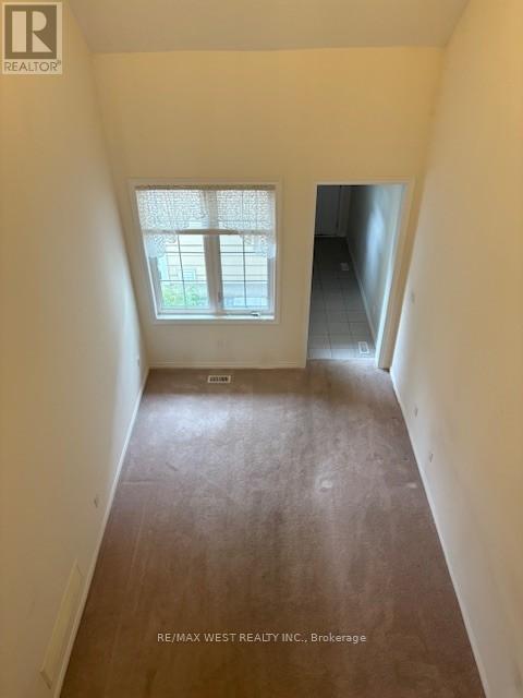 Building Photo - 7 Village Gate Dr