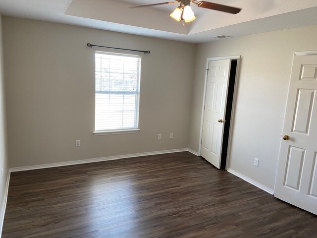 Foto del edificio - 520 Sun Meadow Dr