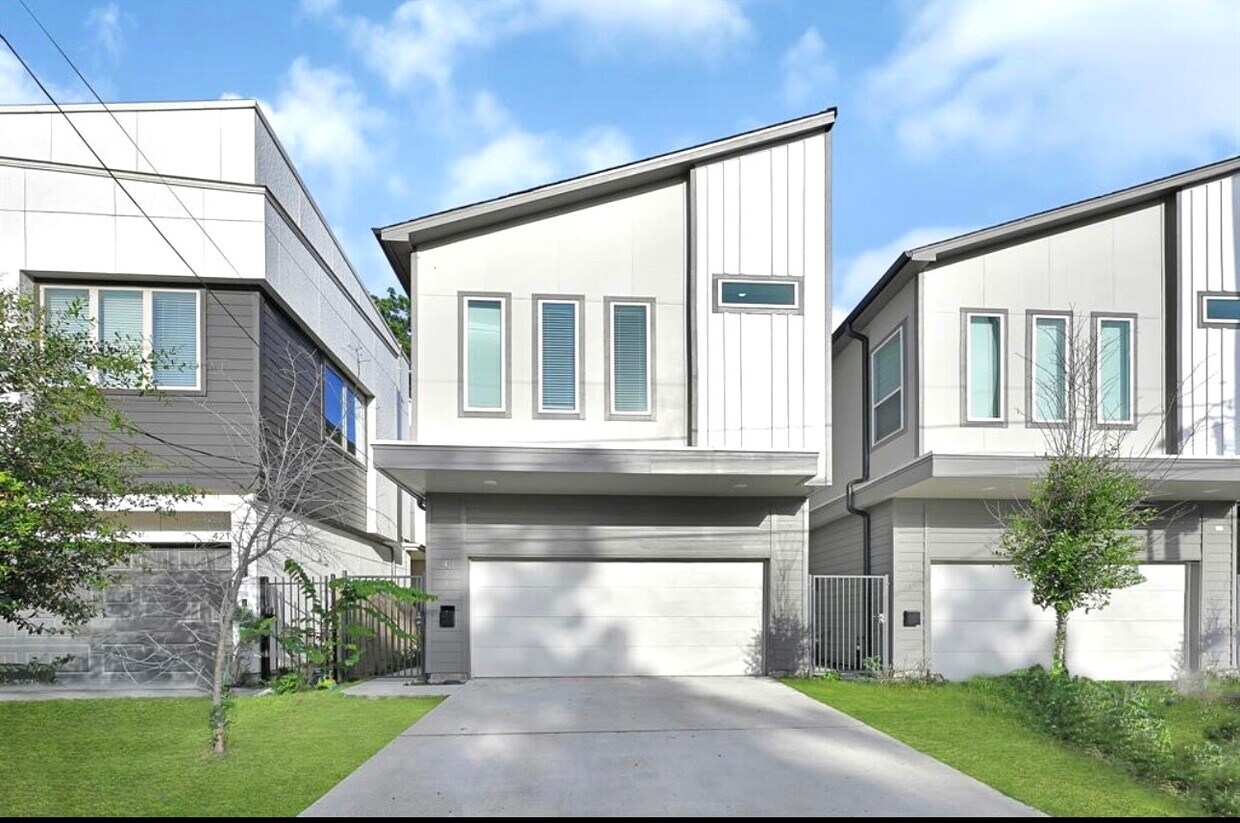 Foto principal - 4215 Hardy St