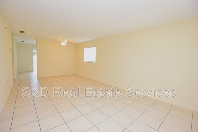 Foto del edificio - 4705 Dimbath Dr