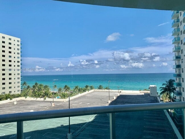 Building Photo - 3901 S Ocean Dr