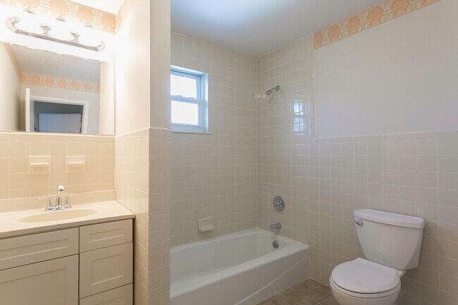 Foto del edificio - 30 Fairview Ave