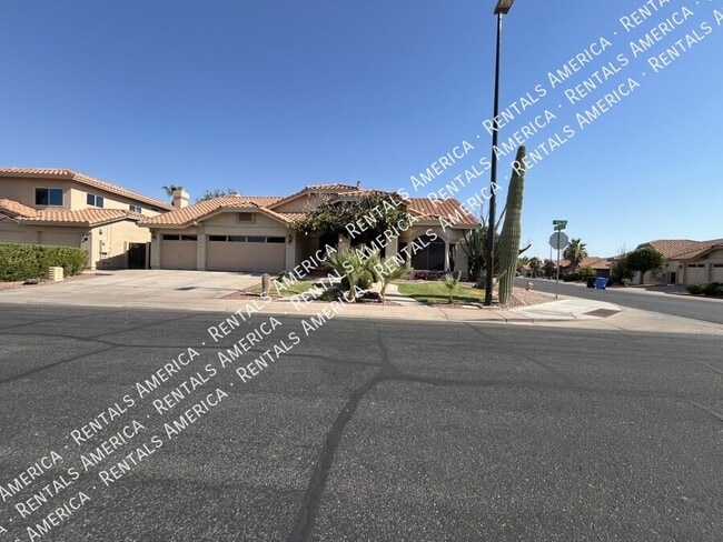 Building Photo - 1243 W Iris Dr