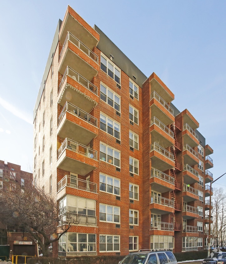 Building Photo - Narrows Apartments