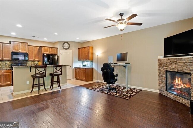 Building Photo - 163 Sunset Ln