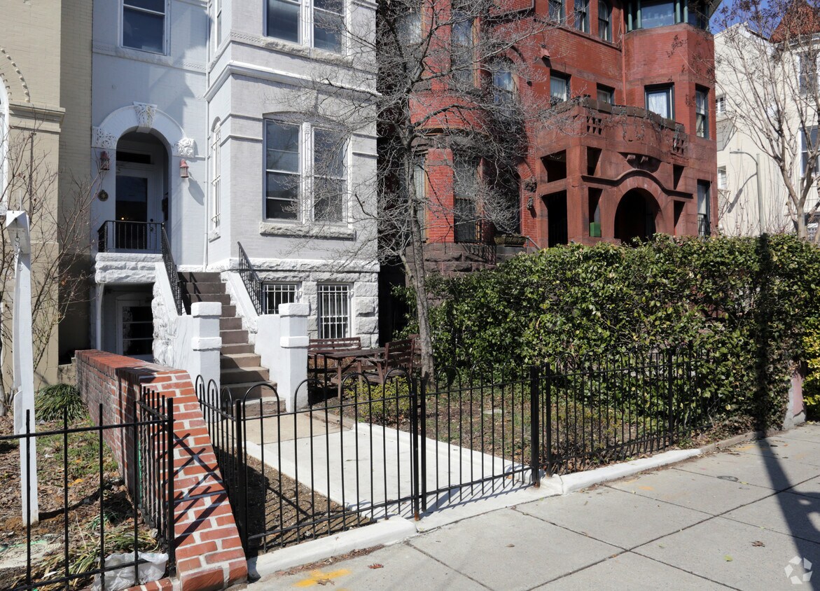 Building Photo - 1626 19th St NW