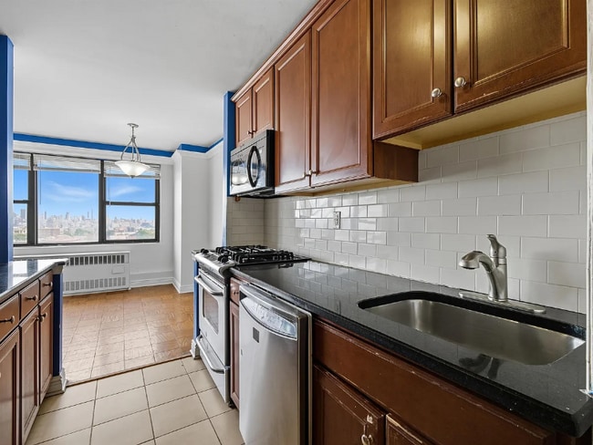 Building Photo - 500 Central Ave Building Photo - 500 Central Ave