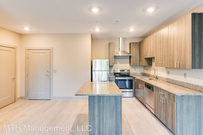 Building Photo - 2 br, 2 bath  - 2222 E. Michigan Avenue