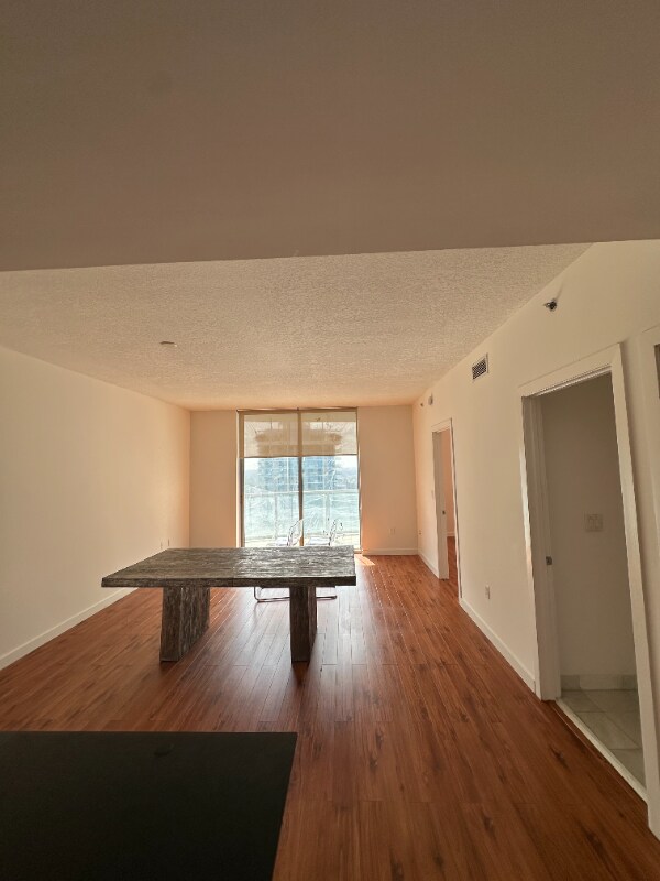 Foto del edificio - 1060 Brickell Ave