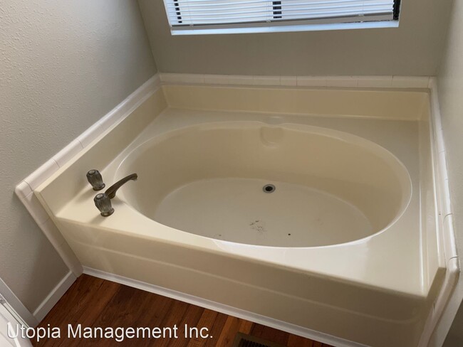 Foto del edificio - 2 br, 2 bath House - 4471 Garnet Lane
