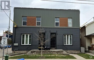 Building Photo - 259 Clarence St