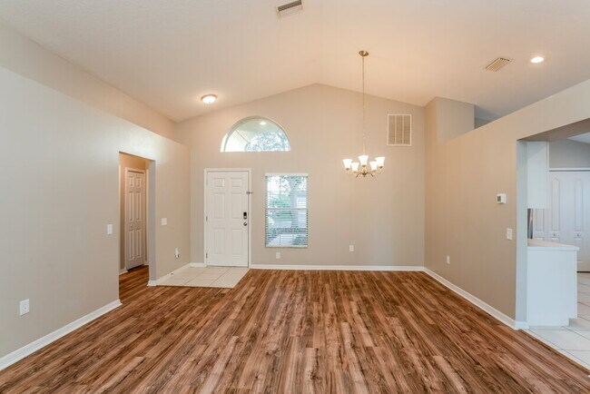 Building Photo - 1010 Cristelle Jean Dr