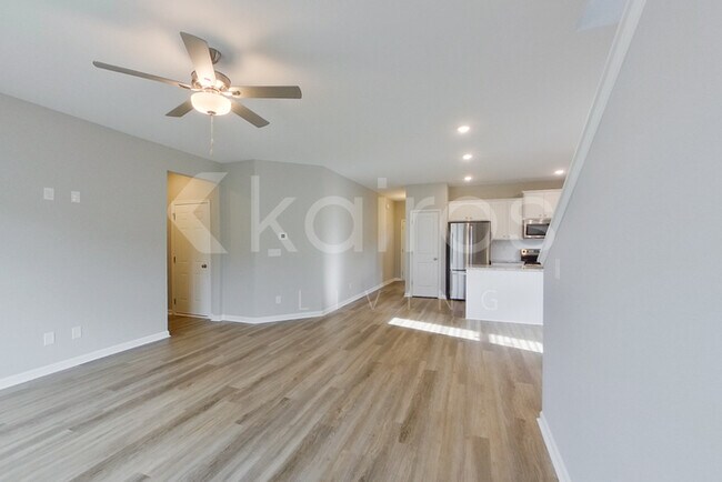 Foto del edificio - 7321 Foggy River Dr