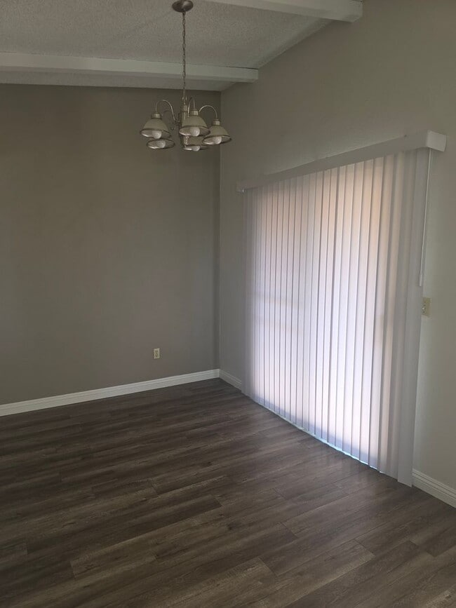 Foto del edificio - Beautiful CONDO 2 Bedroom- 2 Bath