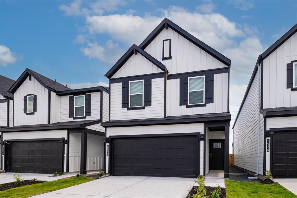 Foto principal - 2922 Crown Gate Dr