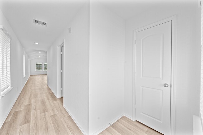 Foto del edificio - 16830 Paintbrush Holw Ln