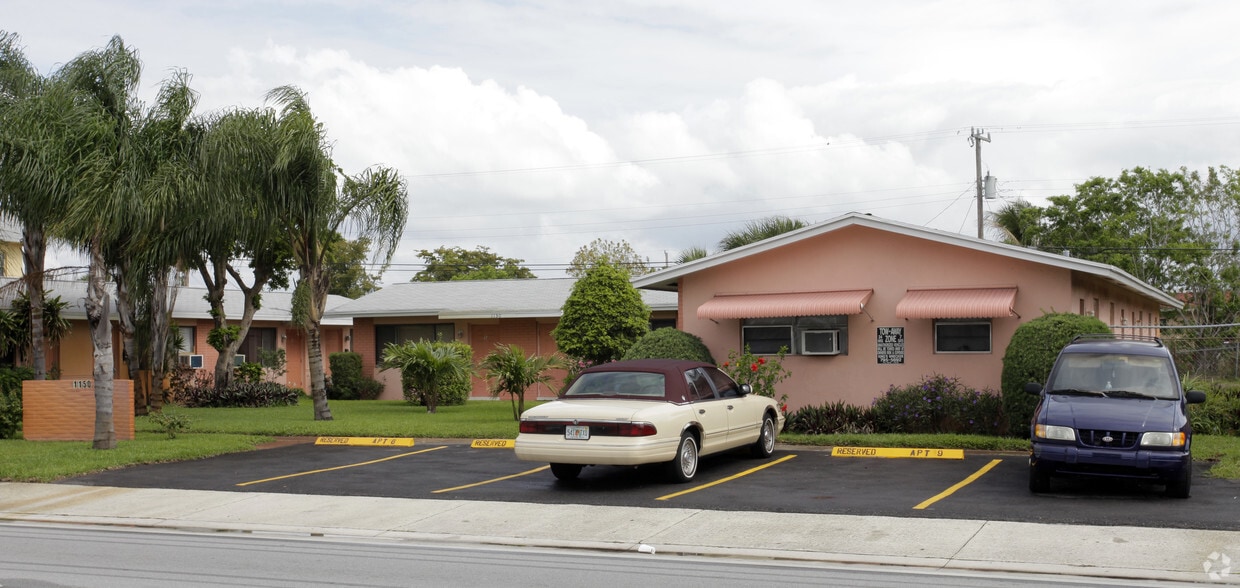 Primary Photo - 1150 Blue Heron Blvd
