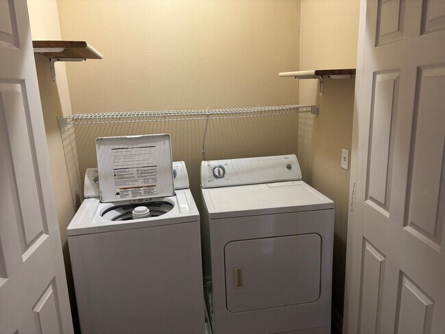 Foto del edificio - 4 bed/4 bath condo located minutes from UNR
