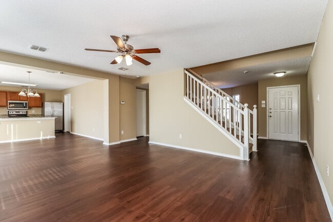 Foto del edificio - 5216 Dillon Cir