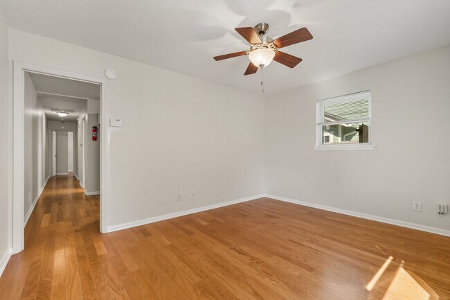 Foto del edificio - 1017 Onslow St