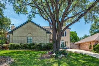 Building Photo - 1027 Hedgestone Dr