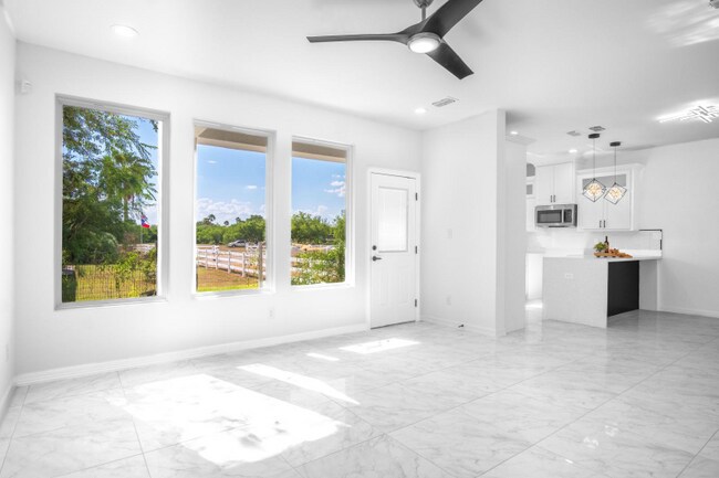 Foto del edificio - 2701 Harmony St