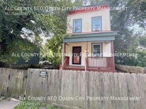 Building Photo - 1813 Carll St