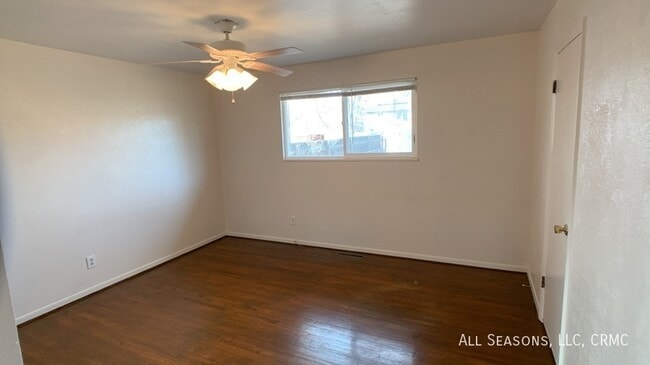 Building Photo - 343 Rosewood Dr