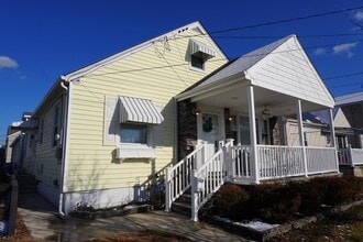 Building Photo - 205 N Essex Ave