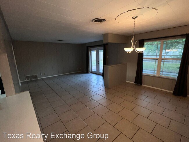 Foto del edificio - 3 br, 2 bath House - 4417 Hamlin Dr.