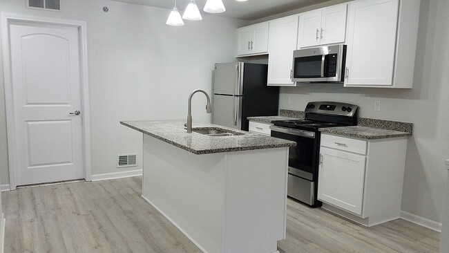 Granite counters - 29295 Eldon St