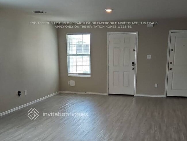 Building Photo - 7319 Avila Vis