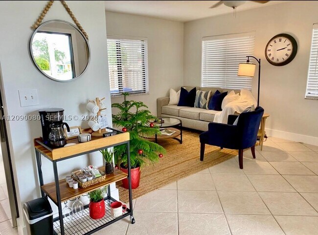 Foto del edificio - 687 SW 113th Ave