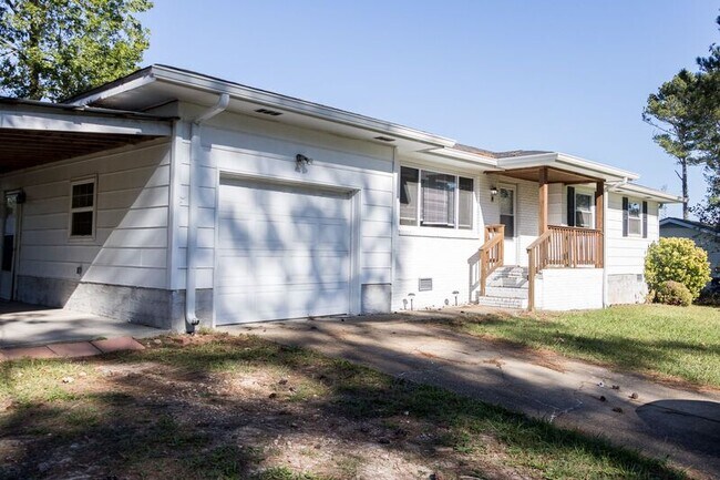 Building Photo - 1119 Kinsey Dr