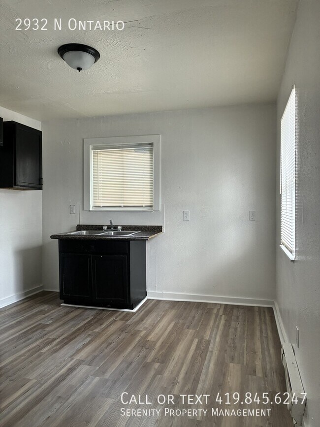 Foto del edificio - 2932 N Ontario-