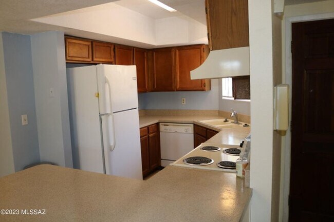 Foto del edificio - Super Northwest Location! Lovely spacious 3 bedroom, 2 bath home with large back yard