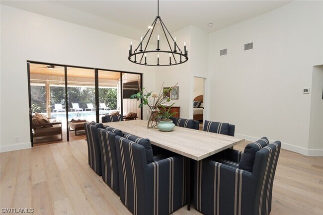 Foto del edificio - 3331 Riverpark Ct
