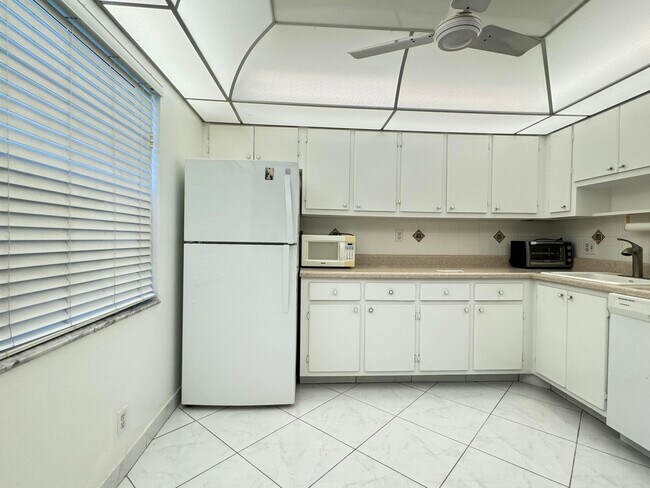 Foto del edificio - 575 Piedmont F