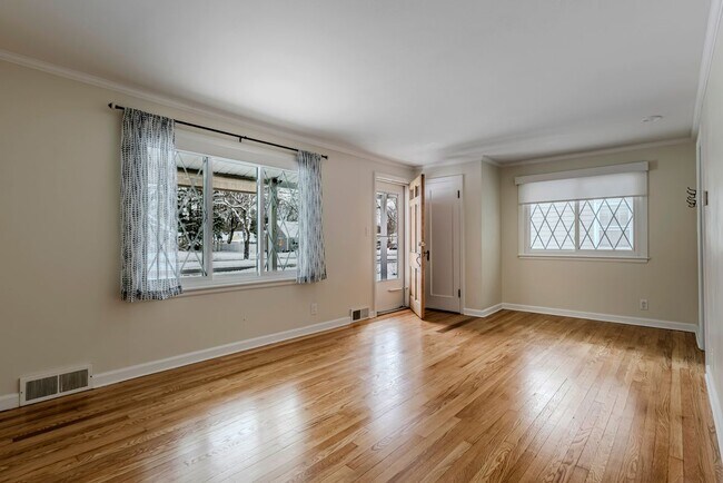 Foto del edificio - 602 E Garden St