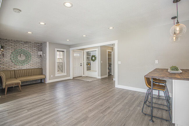 Front entry and dining room - 316 Lewis St