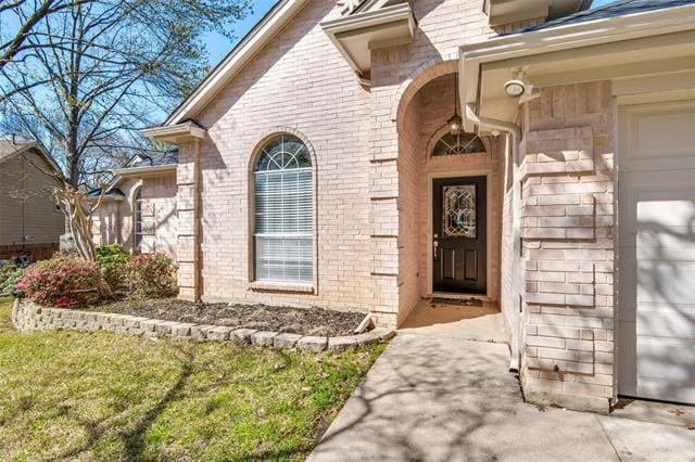 Building Photo - 1214 Sandhurst Ct