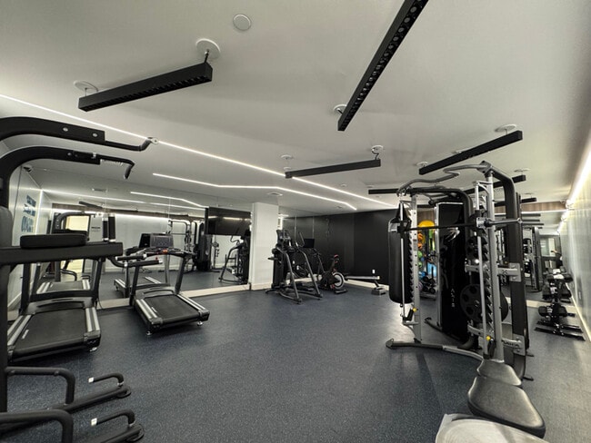 Foto del edificio - 154 Lenox Rd