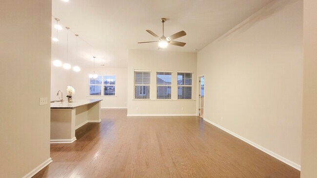 Livingroom - 4 Dispatch Rd