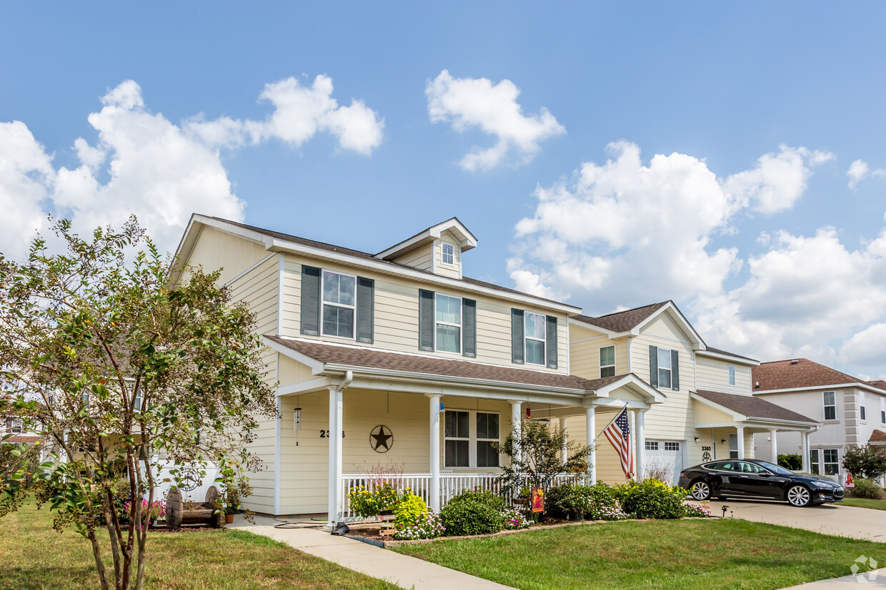 Primary Photo - Barksdale Family Housing